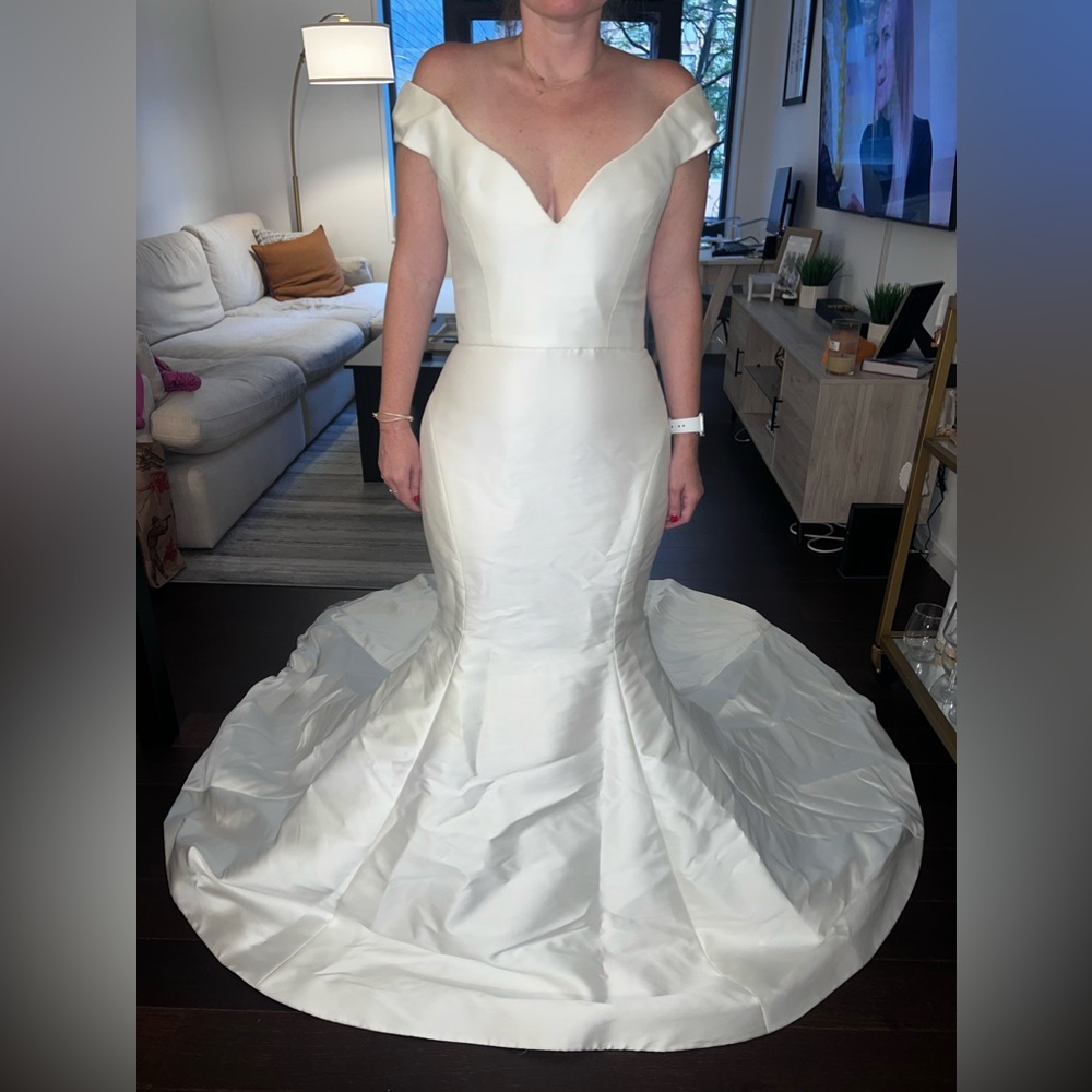 Reem Acra Wedding Dress
